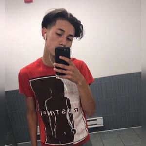 Meet your Posher, Aaron